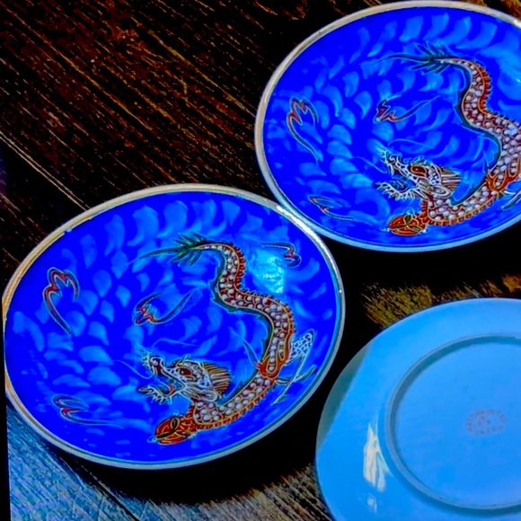 Set of 3 Hand Painted Plates Made in Japan - Picture 4 of 4